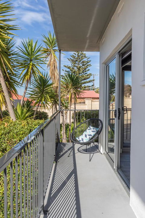 Bay 10 - Suites And Apartments - Australian Directory 4
