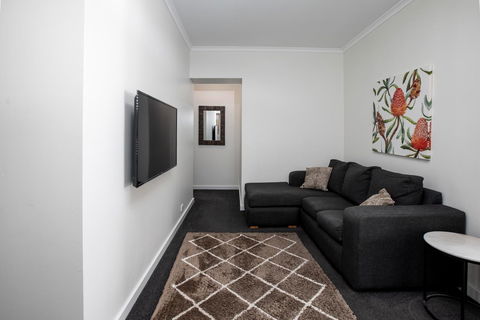 Bay 10 - Suites And Apartments - Australian Directory 2
