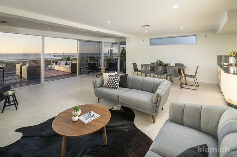 The Beach House @ Grange - Australian Directory 4