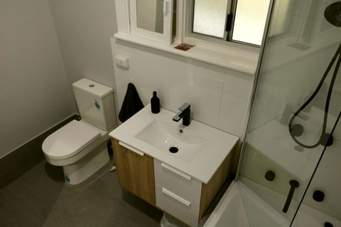 The Purple Door On Seaview - Australian Directory 15