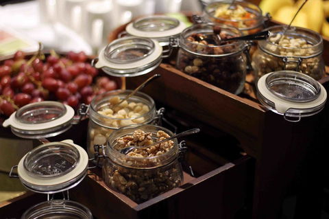 Hilton Adelaide - Australian Directory 36