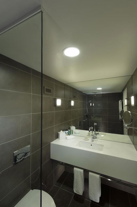 Hilton Adelaide - Australian Directory 15