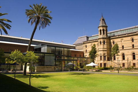 Hilton Adelaide - Australian Directory 38
