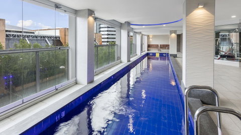 Oaks Adelaide Embassy Suites - Australian Directory 1