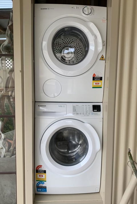 Inna Nutshell - Australian Directory 1