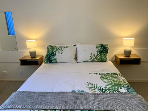 Inna Nutshell - Australian Directory 13