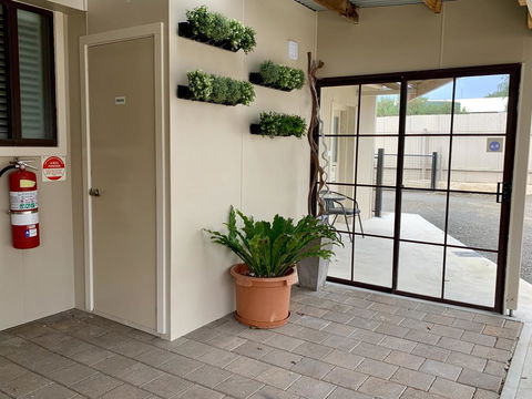 Inna Nutshell - Australian Directory 9