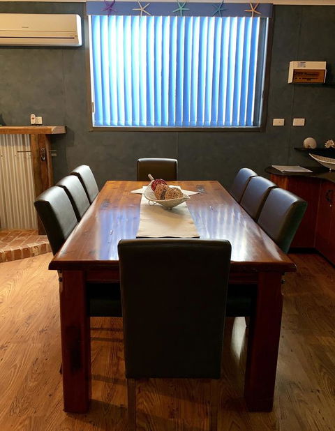 Inna Nutshell - Australian Directory 17