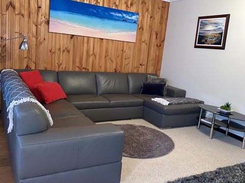 Inna Nutshell - Australian Directory 14