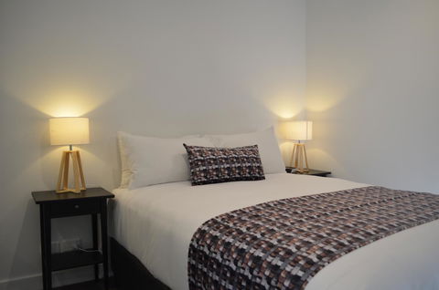 Whitmore SQ - Australian Directory 11