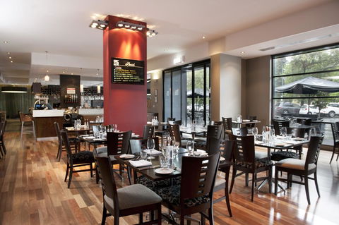 Mantra Hindmarsh Square - Australian Directory 10