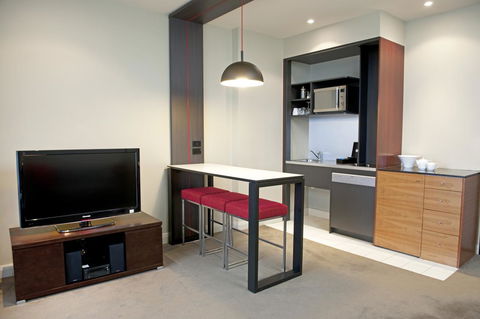 Mantra Hindmarsh Square - Australian Directory 14