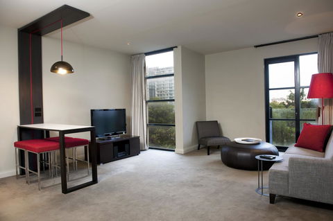 Mantra Hindmarsh Square - Australian Directory 23