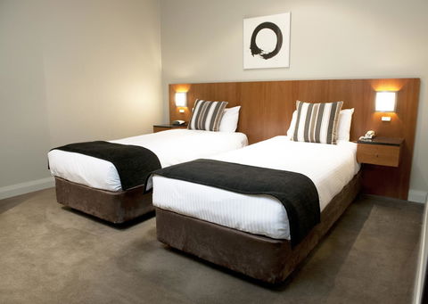 Mantra Hindmarsh Square - Australian Directory 22
