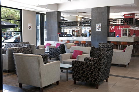 Mantra Hindmarsh Square - Australian Directory 16