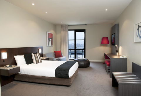 Mantra Hindmarsh Square - Australian Directory 11