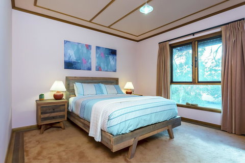 Rustic On 13th - Australian Directory 8