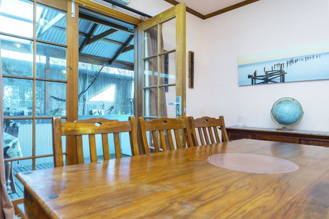 Rustic On 13th - Australian Directory 15