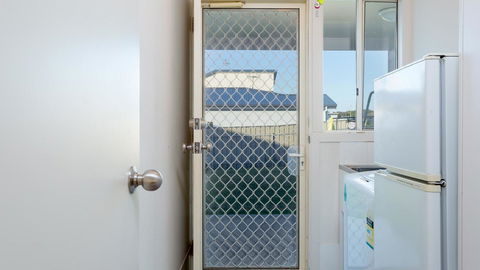 Rocks Beach House Victor Harbor - Australian Directory 6