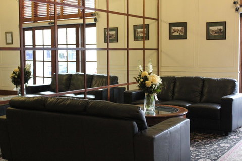 Adelaide Inn - Australian Directory 3