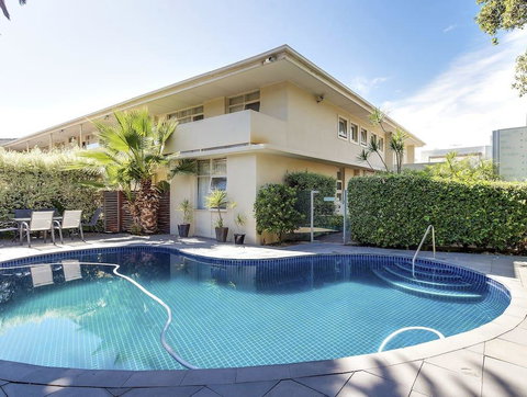 Glenelg Oasis Studios - Australian Directory 2