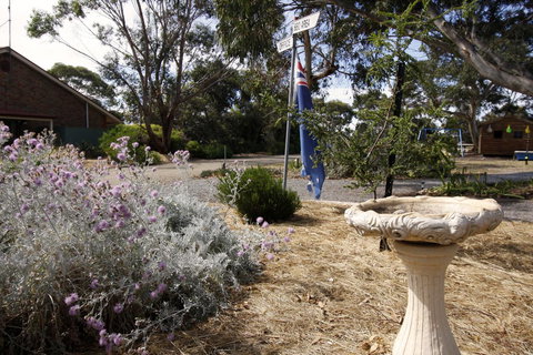 Cape Jervis Holiday Units - Australian Directory 17