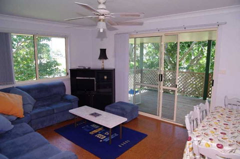 Bellhaven 1, 17 Willow Street - Australian Directory 1