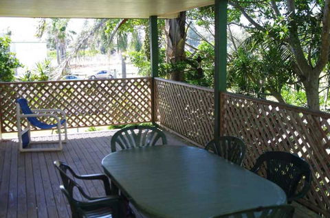 Bellhaven 1, 17 Willow Street - Australian Directory 2