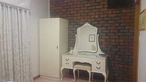 Gaerwood B&B - Australian Directory 13