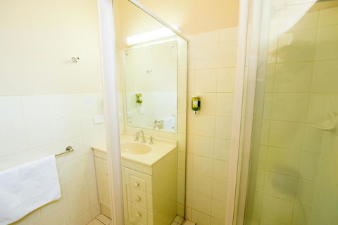 Jacksons Motor Inn - Australian Directory 19