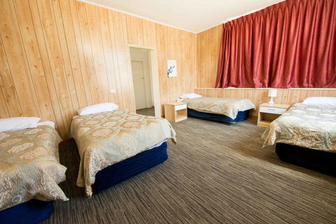Jacksons Motor Inn - Australian Directory 10