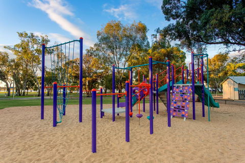 Discovery Parks - Lake Bonney - Australian Directory 31