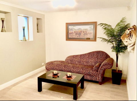 Superb Townhouse In North Adelaide - Australian Directory 8