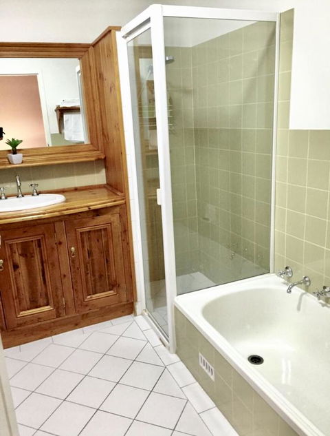 Superb Townhouse In North Adelaide - Australian Directory 12