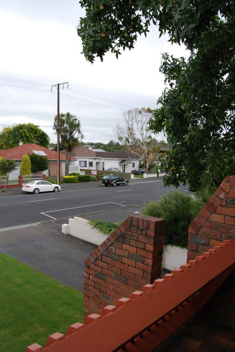 Arkana Motor Inn & Terrace Apartments - Australian Directory 42