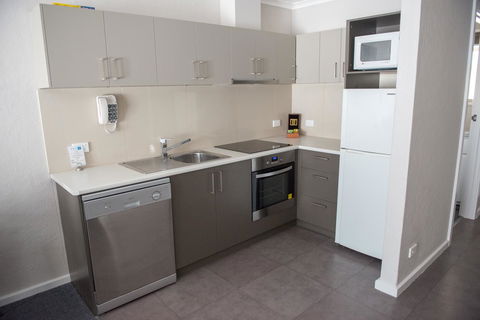 Arkana Motor Inn & Terrace Apartments - Australian Directory 3