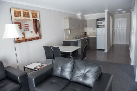 Arkana Motor Inn & Terrace Apartments - Australian Directory 24