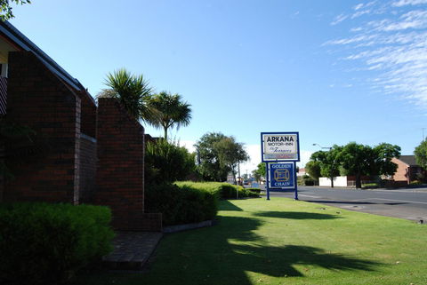 Arkana Motor Inn & Terrace Apartments - Australian Directory 43