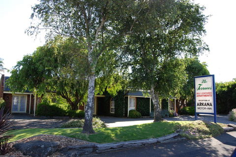 Arkana Motor Inn & Terrace Apartments - Australian Directory 22