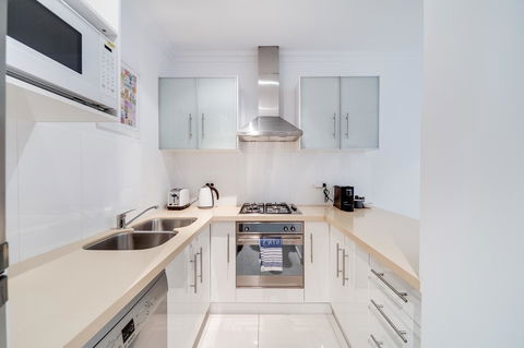 York Apartments On Grenfell - Australian Directory 3