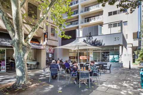 York Apartments On Grenfell - Australian Directory 16