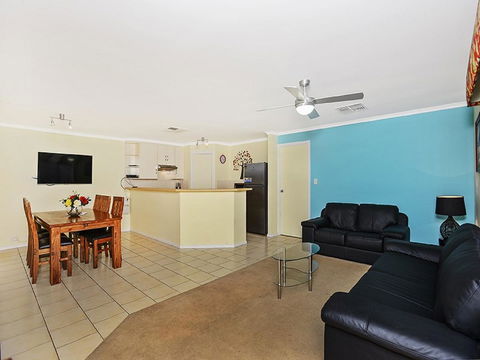 Lakeside - Encounter Bay - Australian Directory 5