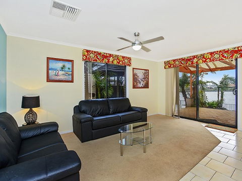 Lakeside - Encounter Bay - Australian Directory 4