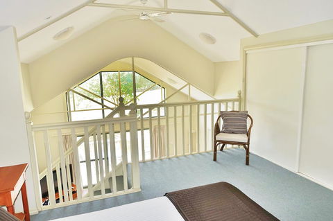 SkyView Villa - Australian Directory 27