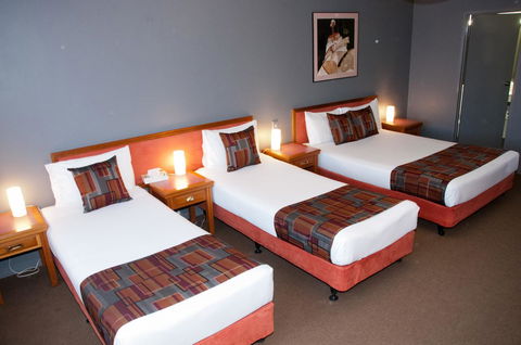 The O'Connell Inn - Australian Directory 12