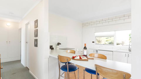 Victor Apartments - Australian Directory 6