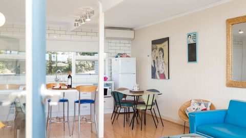 Victor Apartments - Australian Directory 25