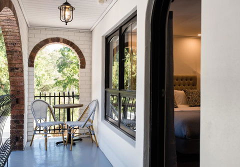 The Manor Basket Range - Australian Directory 18