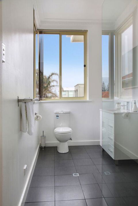 Seaview Sunset Holiday Apartments - Australian Directory 31