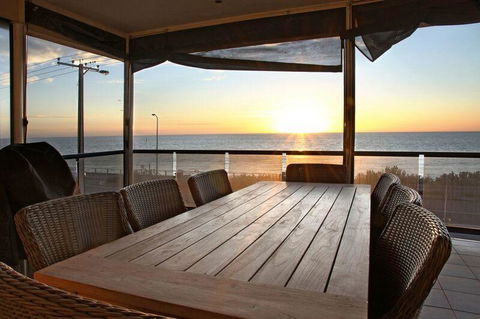 Seaview Sunset Holiday Apartments - Australian Directory 21